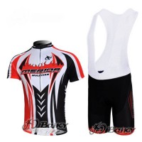 Merida Multivan Flex Stay Fahrradbekleidung Satz Fahrradtrikot Kurzarm Trikot und Kurz Trägerhose Schwarz Rot